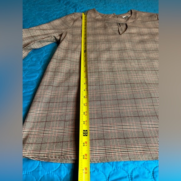 Plaid Top With Ruffle Bell Sleeves & Chest Cut-Out Large - Picture 9 of 10